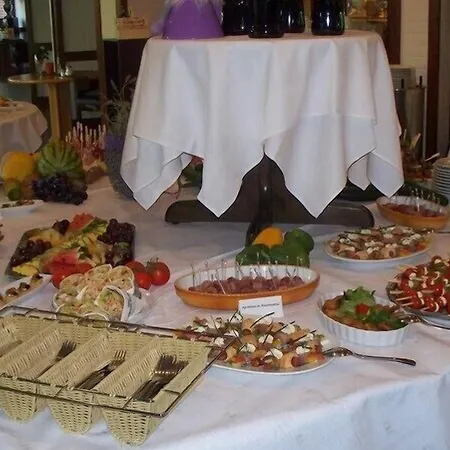 Hotel Haus Deutsch Krone 3*