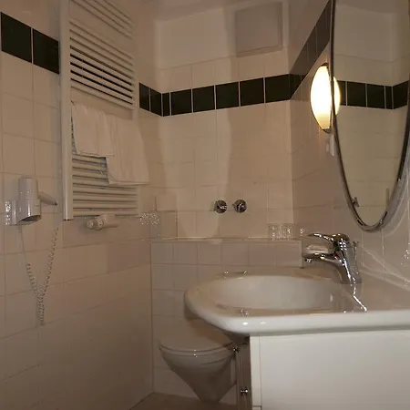Hotell Haus Deutsch Krone 3*