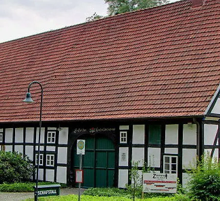 Haus Deutsch Krone 호텔 3*